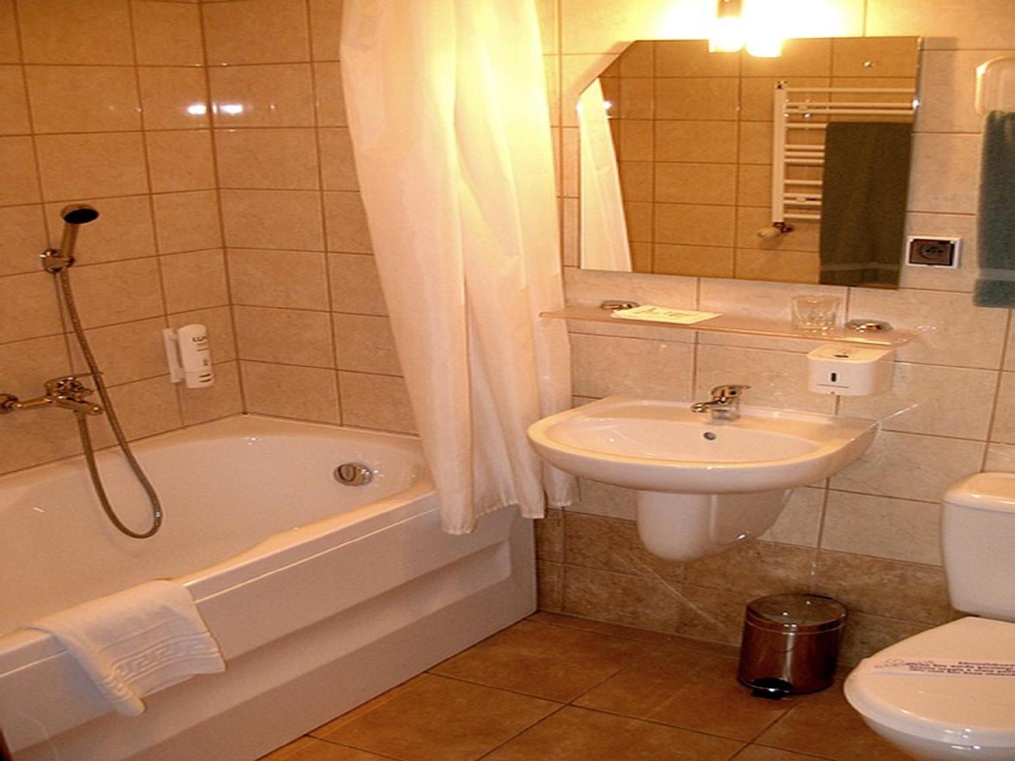 Pensjonat Zacisze Plewiska Room photo